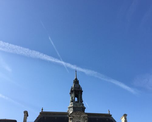 空と城
